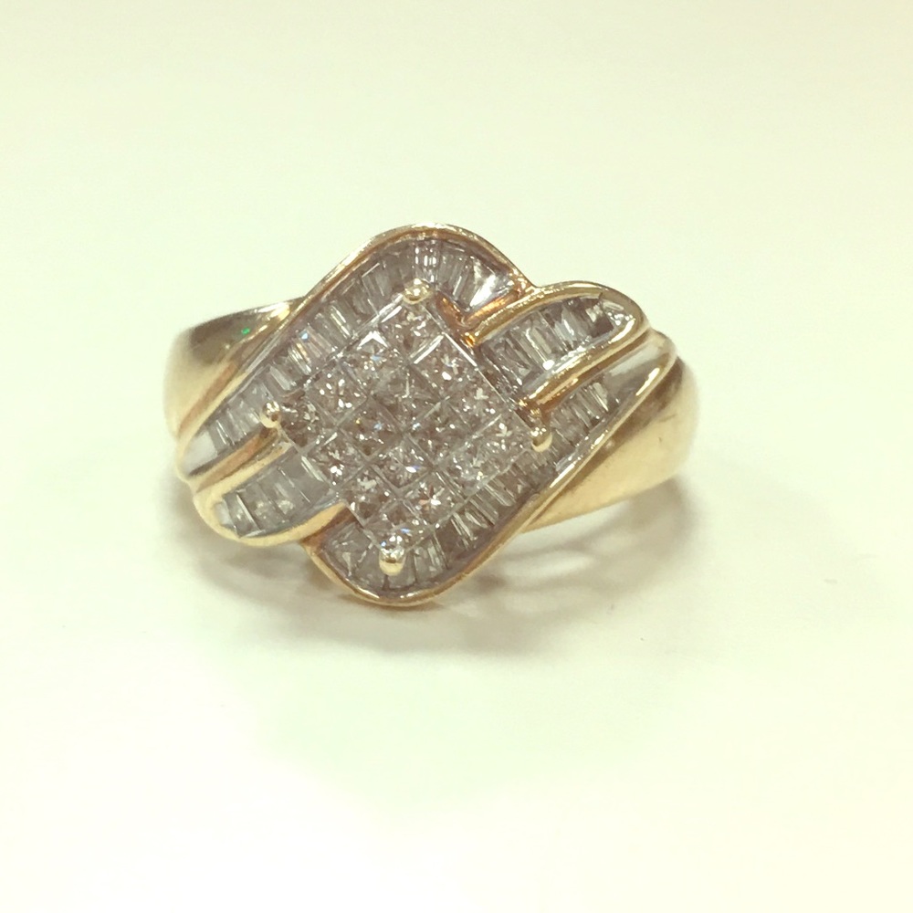 10k Diamond Ring